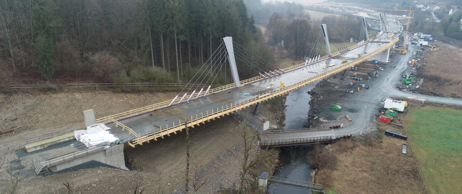 Brückenbauwerk in Erstellung - © Staatliches Bauamt Bayreuth